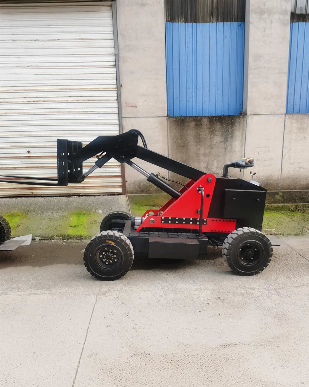 Empilhadeira Moper® Telescópica 1,5 Toneladas