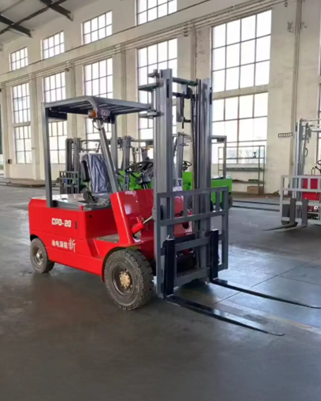 Empilhadeira Moper® Elétrica 3 Toneladas